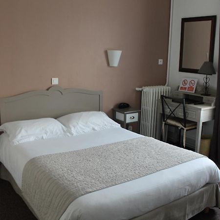 Hotel Moderne Gisors Buitenkant foto