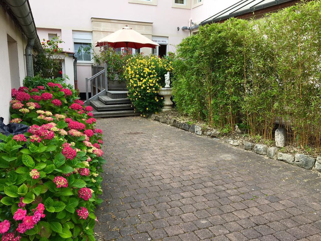 Hotel Moderne Gisors Buitenkant foto