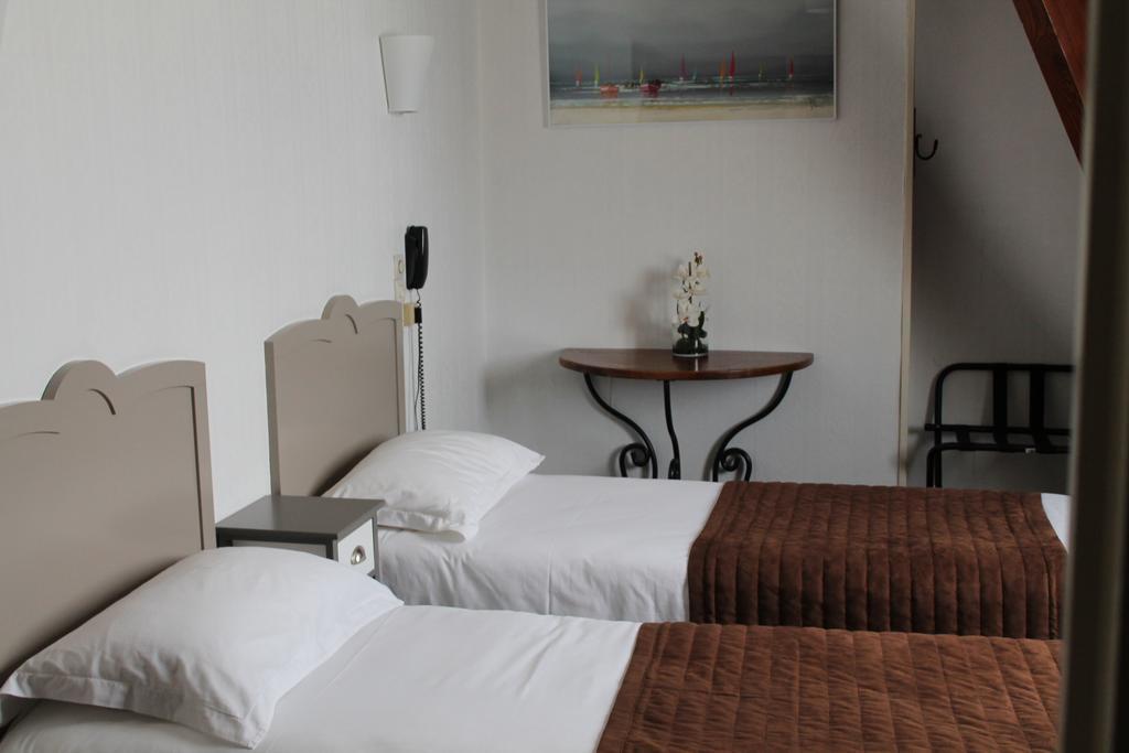 Hotel Moderne Gisors Buitenkant foto